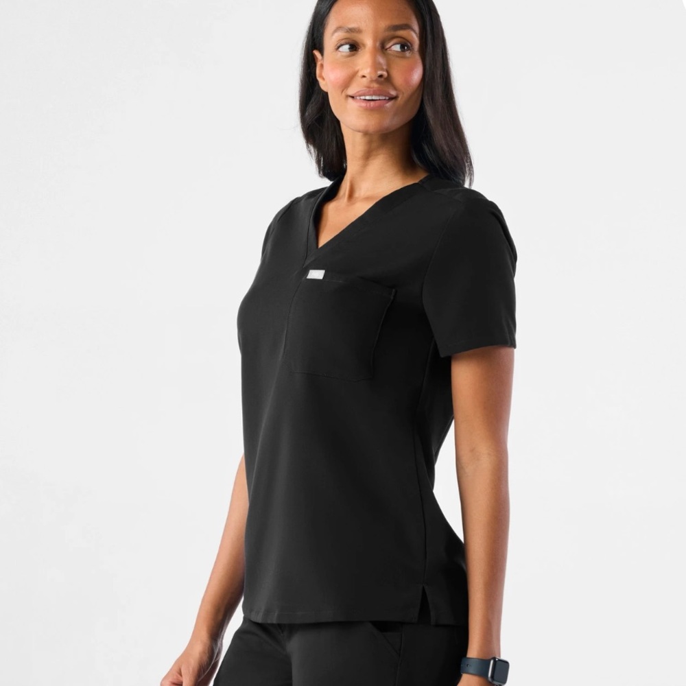 Figs Catarina One-Pocket Scrub Top